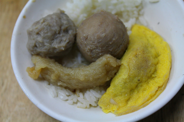 福味石頭火鍋：[台南]俗又大碗 平價大滿足 福味石頭火鍋