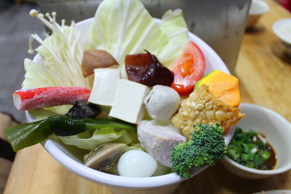 福味石頭火鍋：[台南]俗又大碗 平價大滿足 福味石頭火鍋