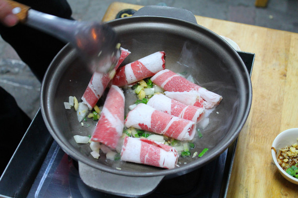 福味石頭火鍋：[台南]俗又大碗 平價大滿足 福味石頭火鍋