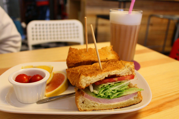 倉庫早頓：[台南]活力的一天就是要吃早餐 倉庫早頓