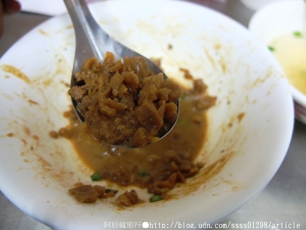 易奎担担麵店:【美食特搜。屏東市】易奎担担麵店。屏東私藏美食,這家乾麵的味道不一樣喔