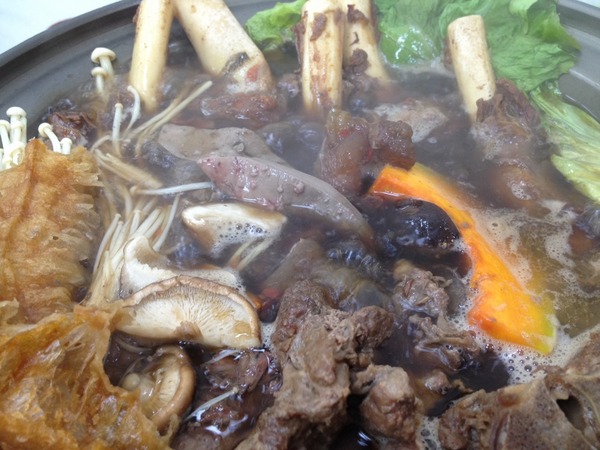 小名羊肉爐:<口碑券004>小名羊肉爐-花不到三百元讓你吃到咩咩叫