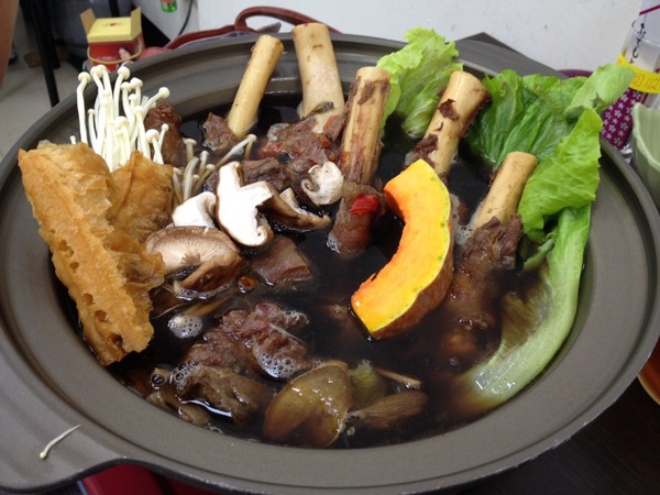 小名羊肉爐:<口碑券004>小名羊肉爐-花不到三百元讓你吃到咩咩叫