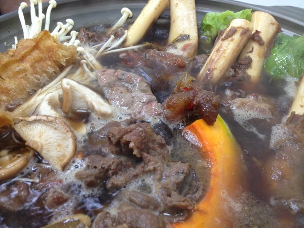 小名羊肉爐:<口碑券004>小名羊肉爐-花不到三百元讓你吃到咩咩叫