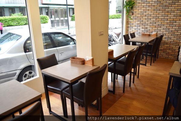 小熊義廚房：♥信義安和小熊義廚房--大分量牛排麵!