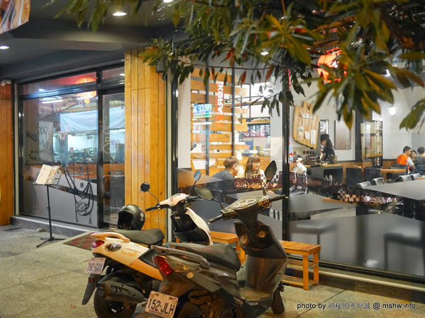 鐵熊二樂：【食記】台中Good Lu Lu 鐵熊二樂丼飯鍋物專賣店@南區台中高工&中興大學 : 水準之上的平價丼飯與創意鍋物