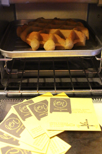 oven coffee(光復店)：甜密約會/台北『oven coffee』光復店/鬆餅/早餐/下午茶