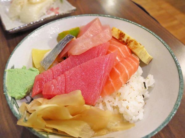【台北】毅壽司平價日式料理-信義區也能吃到120元生魚片丼飯