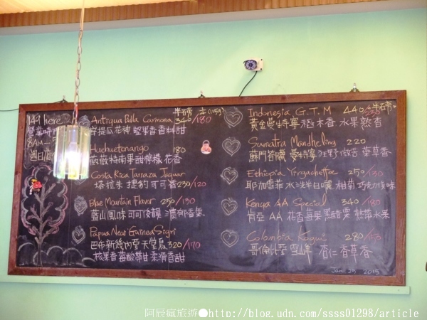 149here-coffee：【美食特搜。屏東市】HERE 149 CAFE(屏東店)。店名以地址149號命名 花草綠意掩映著私房基地