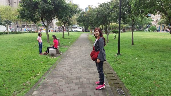 元生公園：【桃園景點】中壢元生公園紫藤花(花況4月16)