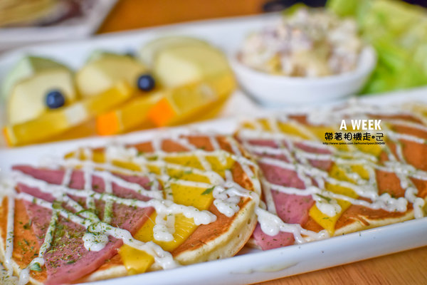 A WEEK PANCAKE&COFFEE：台南 中西區．舒適空間 一層一層鬆軟煎餅  A Week pancake coffee