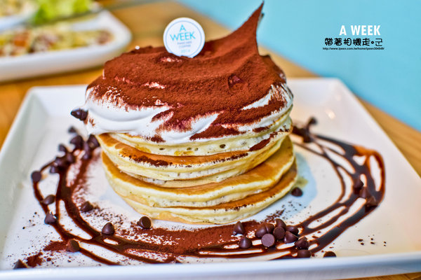 A WEEK PANCAKE&COFFEE：台南 中西區．舒適空間 一層一層鬆軟煎餅  A Week pancake coffee