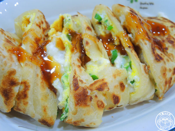 2個蛋早餐：呷飽祙【新北板橋･2個蛋早餐】有厚度的手工蛋餅