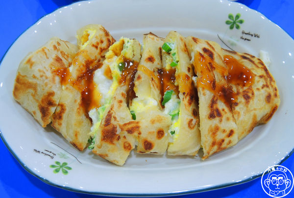 2個蛋早餐：呷飽祙【新北板橋･2個蛋早餐】有厚度的手工蛋餅