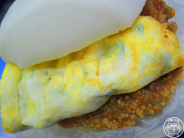 2個蛋早餐：呷飽祙【新北板橋･2個蛋早餐】有厚度的手工蛋餅