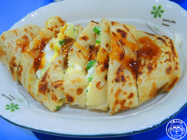 2個蛋早餐：呷飽祙【新北板橋･2個蛋早餐】有厚度的手工蛋餅