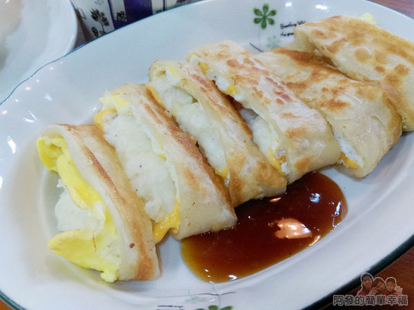 2個蛋早餐16-薯泥起司酥脆蛋餅-外觀十分酥脆