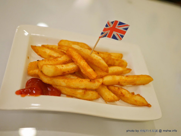 喵匠義式麵坊：【食記】台中喵匠義式麵坊@沙鹿捷運BRT靜宜大學 : 不只是可愛! 給你暖暖幸福的平價美味義式料理