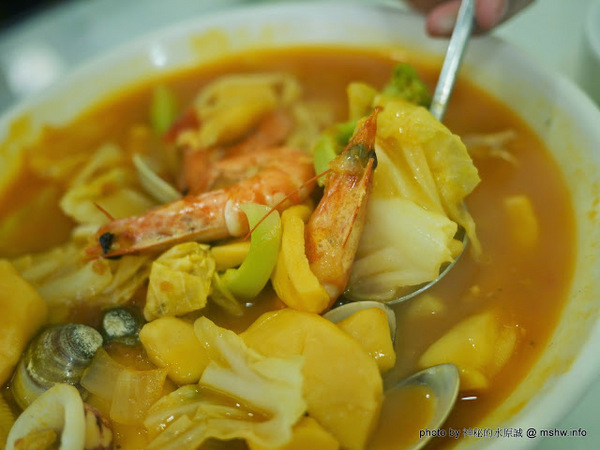 喵匠義式麵坊：【食記】台中喵匠義式麵坊@沙鹿捷運BRT靜宜大學 : 不只是可愛! 給你暖暖幸福的平價美味義式料理