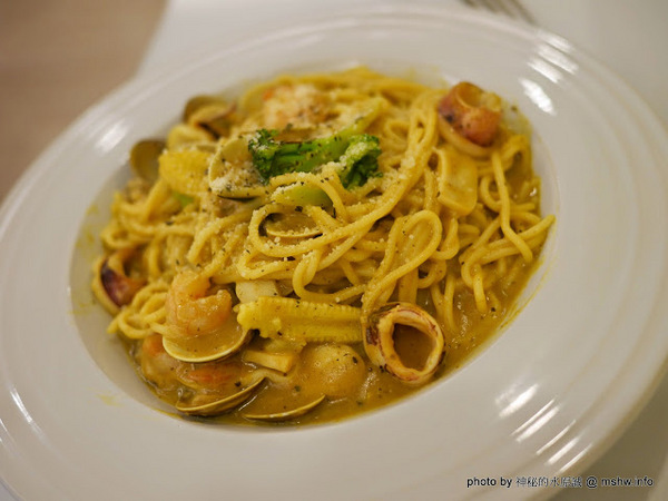 喵匠義式麵坊：【食記】台中喵匠義式麵坊@沙鹿捷運BRT靜宜大學 : 不只是可愛! 給你暖暖幸福的平價美味義式料理