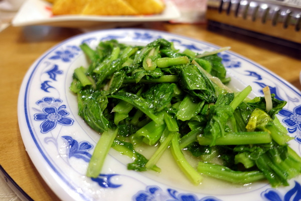 玉蘭活魚餐廳:(胖樺食記)桃園龍潭活魚三吃「玉蘭活魚餐廳」/有停車位/石門水庫/平價/三代老店