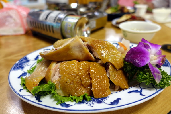 玉蘭活魚餐廳:(胖樺食記)桃園龍潭活魚三吃「玉蘭活魚餐廳」/有停車位/石門水庫/平價/三代老店