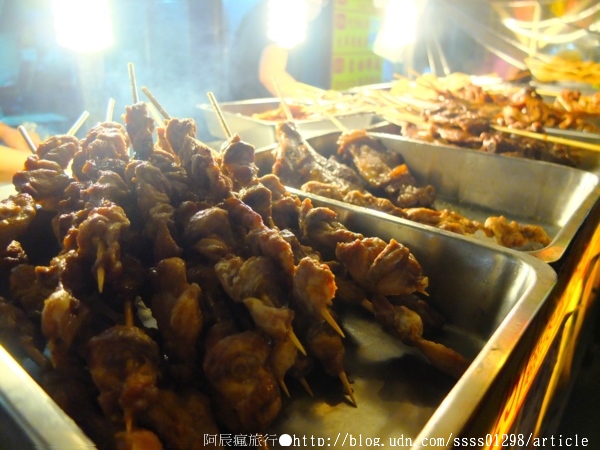 林師傅烤肉:【美食特搜。屏東市】林師傅烤肉滷味。屏東宵夜 在地人與學生喜愛的深夜美食