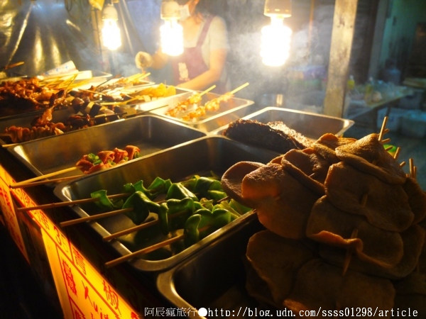 林師傅烤肉:【美食特搜。屏東市】林師傅烤肉滷味。屏東宵夜 在地人與學生喜愛的深夜美食