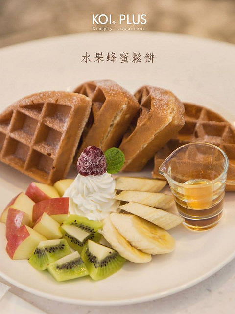 10888855_593352120796839_3054384051156170027_n