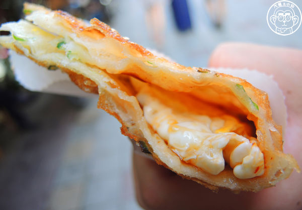 華陰街商圈  脆皮蔥油餅：呷飽祙【台北大同･黃福龍脆皮蔥油餅】後火車站必吃蔥油餅