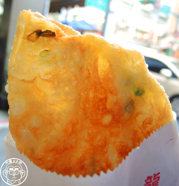 華陰街商圈  脆皮蔥油餅：呷飽祙【台北大同･黃福龍脆皮蔥油餅】後火車站必吃蔥油餅