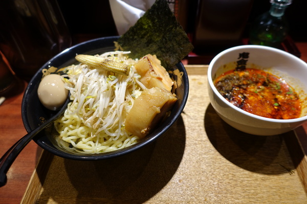 カラシビ味噌拉麵 鬼金棒:(胖樺食記) 捷運中山站推薦美食「カラシビ鬼金棒辣麻味噌拉麵」/道地日式拉麵沾麵/不收一成服務費/和牛拉麵/台北車站