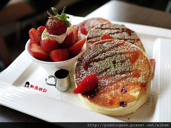 P1480975草莓鬆餅230.JPG