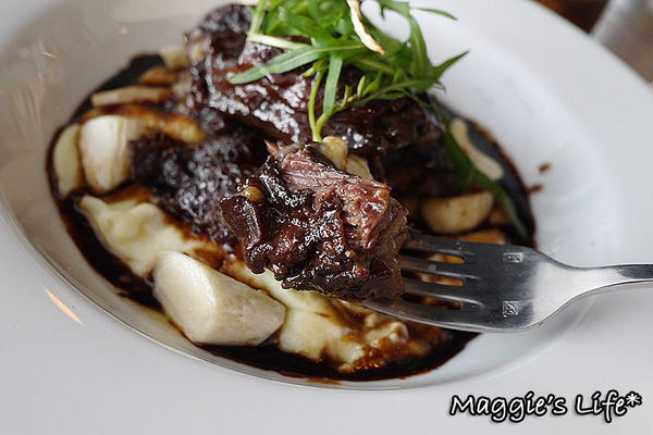 ALLEZ BISTRO 來酒館:◆台北美食。捷運小巨蛋站【ALLEZ BISTRO來酒館】用美味的食物為您加油、打氣!