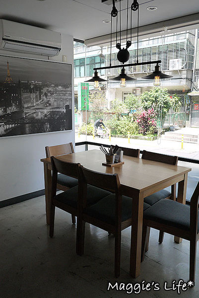 ALLEZ BISTRO 來酒館:◆台北美食。捷運小巨蛋站【ALLEZ BISTRO來酒館】用美味的食物為您加油、打氣!