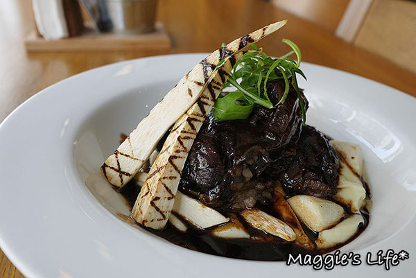 ALLEZ BISTRO 來酒館:◆台北美食。捷運小巨蛋站【ALLEZ BISTRO來酒館】用美味的食物為您加油、打氣!