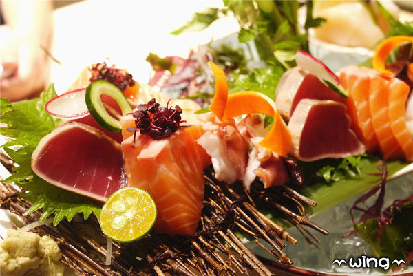 天八日式居酒屋(忠孝店)：［台北東區］食材鮮美日式料理。【天八日式居酒屋-忠孝店】生魚片/握壽司/韓式炸雞/牛小排體驗(捷運忠孝敦化站美食餐廳)