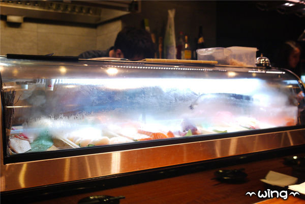 天八日式居酒屋(忠孝店)：［台北東區］食材鮮美日式料理。【天八日式居酒屋-忠孝店】生魚片/握壽司/韓式炸雞/牛小排體驗(捷運忠孝敦化站美食餐廳)