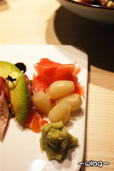 天八日式居酒屋(忠孝店)：［台北東區］食材鮮美日式料理。【天八日式居酒屋-忠孝店】生魚片/握壽司/韓式炸雞/牛小排體驗(捷運忠孝敦化站美食餐廳)