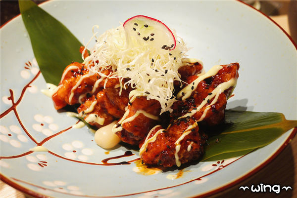 天八日式居酒屋(忠孝店)：［台北東區］食材鮮美日式料理。【天八日式居酒屋-忠孝店】生魚片/握壽司/韓式炸雞/牛小排體驗(捷運忠孝敦化站美食餐廳)