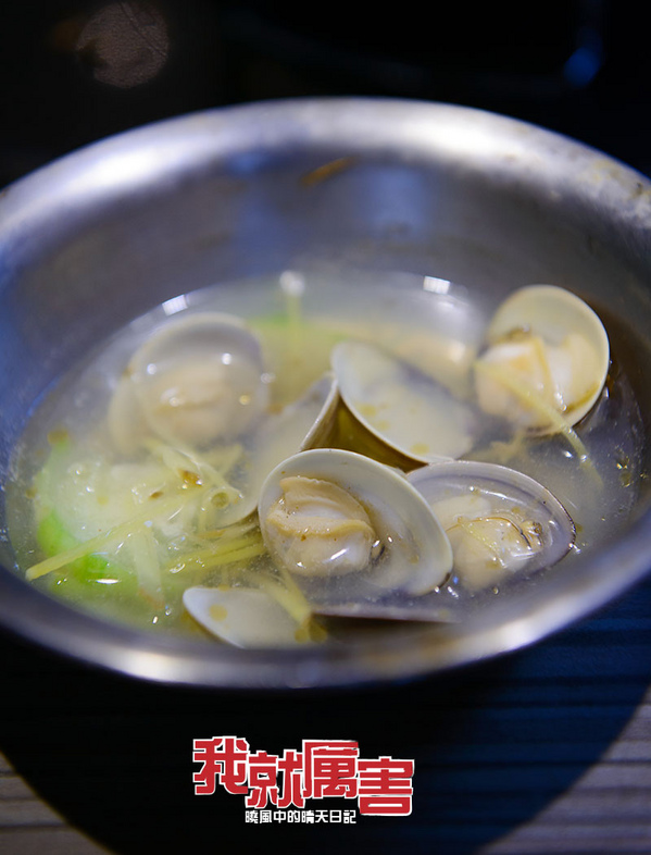 我!就厲害(西門店)：【口碑券|我!就厲害 西門店】店如其名 海鮮鮮度一級棒 鮮蝦吃翻天&啤酒喝通海之 老闆這樣賣真的沒關係嗎