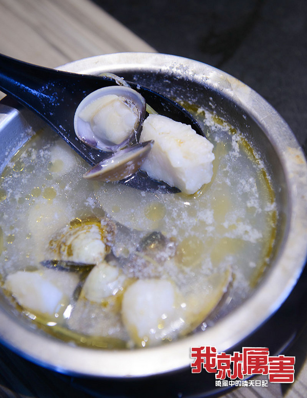 我!就厲害(西門店)：【口碑券|我!就厲害 西門店】店如其名 海鮮鮮度一級棒 鮮蝦吃翻天&啤酒喝通海之 老闆這樣賣真的沒關係嗎