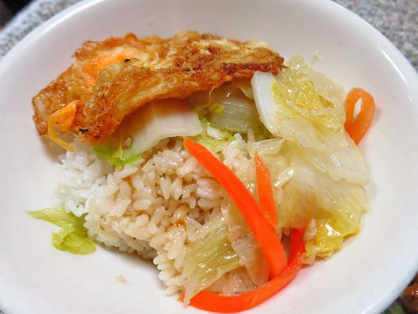 【台北美食】赤峰街無名排骨飯-低調沒有招牌的排骨飯