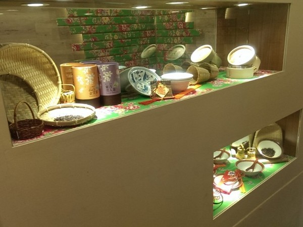 六堆伙房(中山店)：《中山》六堆伙房 客家麵食館│擂茶Q麻糬鍋餅ღ ×鹹豬肉捲餅×西米焗烤布丁~連甜點都富有創意!