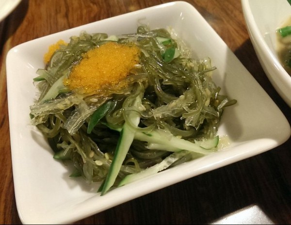 六堆伙房(中山店)：《中山》六堆伙房 客家麵食館│擂茶Q麻糬鍋餅ღ ×鹹豬肉捲餅×西米焗烤布丁~連甜點都富有創意!