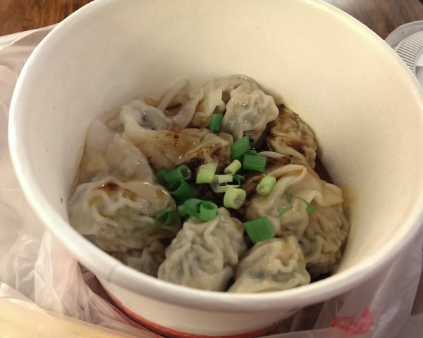 六堆伙房(中山店)：《中山》六堆伙房 客家麵食館│擂茶Q麻糬鍋餅ღ ×鹹豬肉捲餅×西米焗烤布丁~連甜點都富有創意!