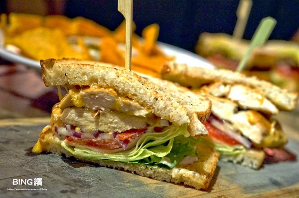 BING 繽：【信義區美式/市府站/統一時代 推薦】釋放壓力吃吃喝喝好去處！ ✿✿ BING 繽 ✿✿ (完整菜單酒單)