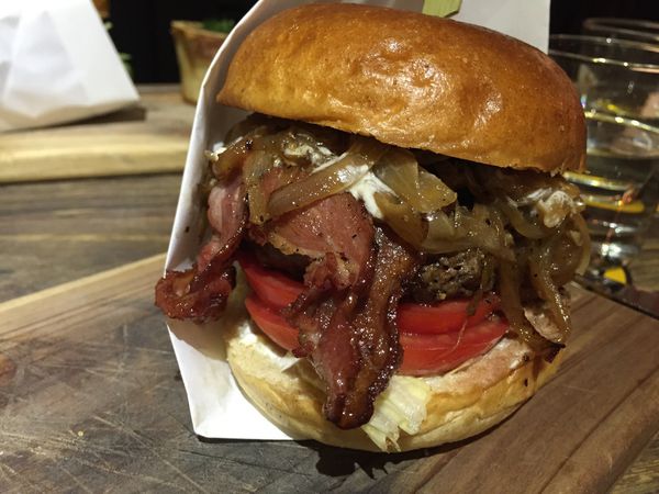 BING 繽：[信義/市政府站]吃一口烤牛隨漢堡馬上再訂位-Bing繽