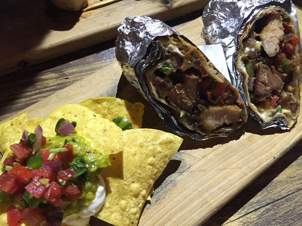 BING 繽：[信義/市政府站]吃一口烤牛隨漢堡馬上再訂位-Bing繽