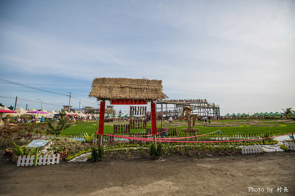 LINE FRIENDS彩繪稻田:【遊記】{屏東。南州}「全球首發 LINE FRIENDS彩繪稻田」就在2015屏東國際彩稻藝術節